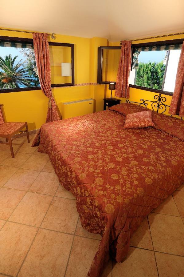 Aparthotel Del Prado Riva Ligure Exterior foto