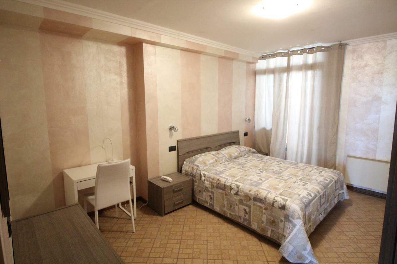 Aparthotel Del Prado Riva Ligure Exterior foto