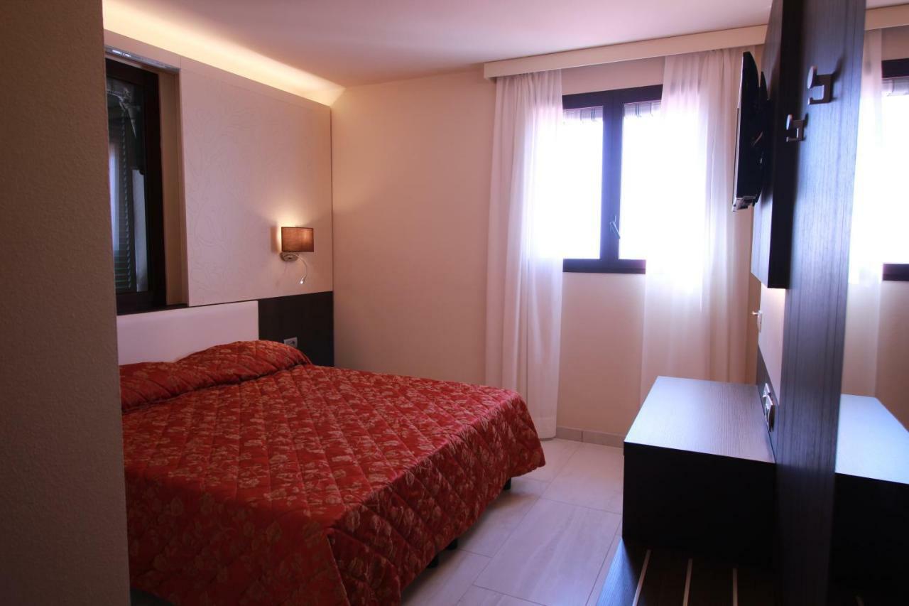 Aparthotel Del Prado Riva Ligure Exterior foto